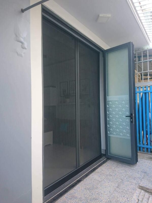 cua-luoi-chong-muoi-ray-xich