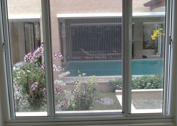 Cửa lưới chống muỗi ban công