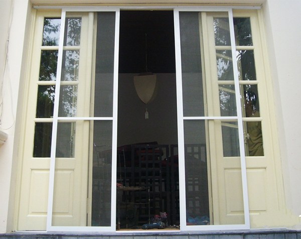 Cửa lưới chống muỗi dạng lùa cho cửa chính